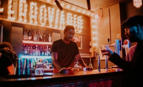 Imagem de A RTP1 Entra em Turno da Noite com Barman